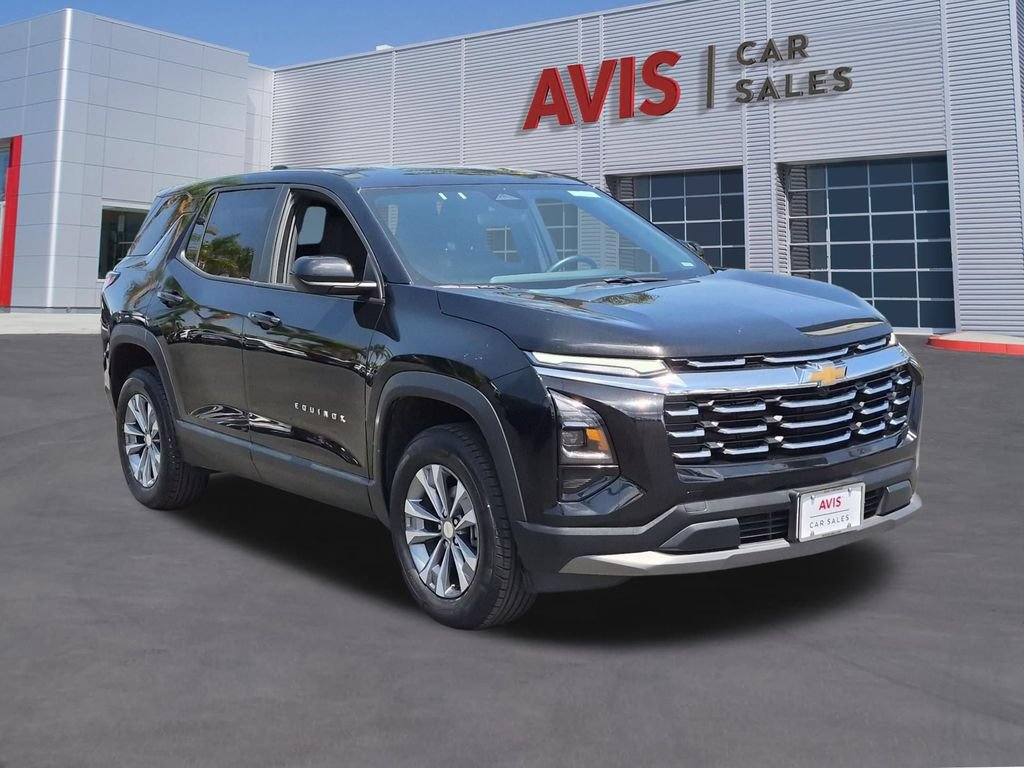 Used 2025 Chevrolet Equinox LT AWD/4WD image 3