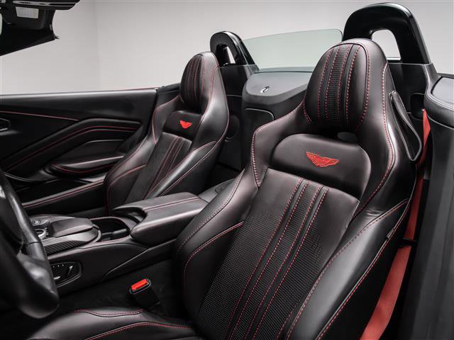 Used 2023 Aston Martin V8 Vantage Roadster image 11