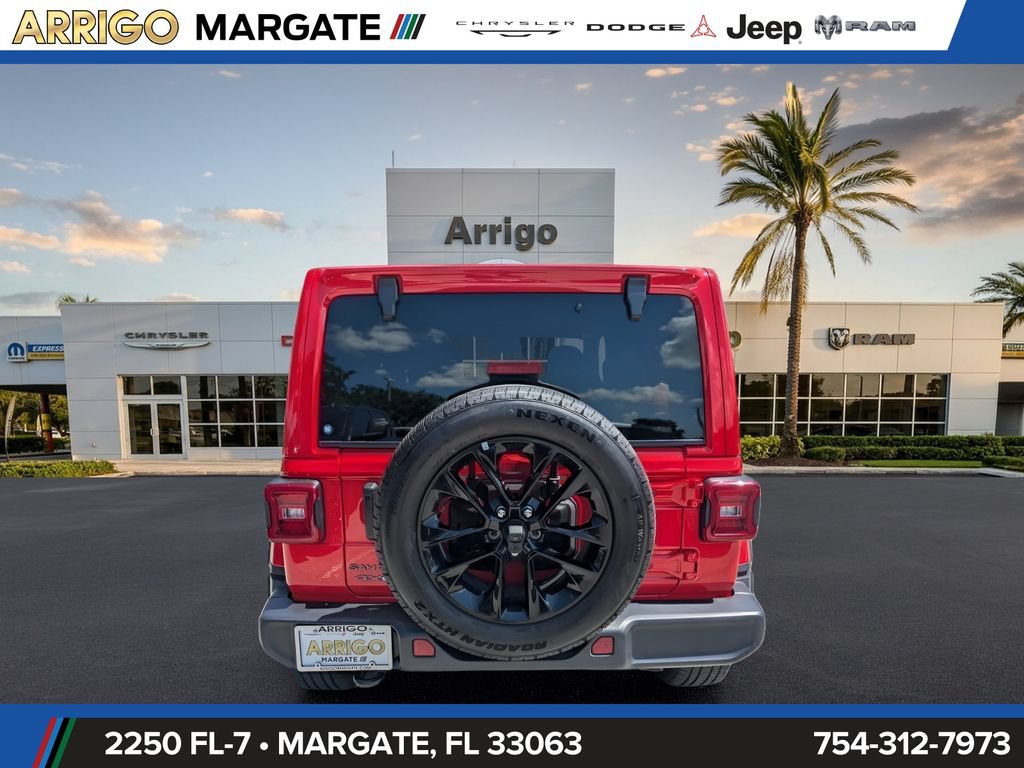 Used 2025 Jeep Wrangler Unlimited Sahara AWD/4WD image 6