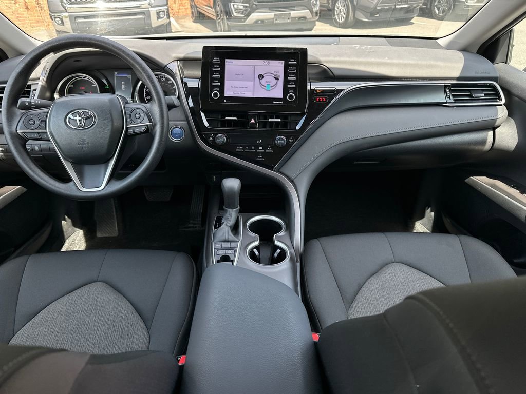 Used 2024 Toyota Camry LE image 10