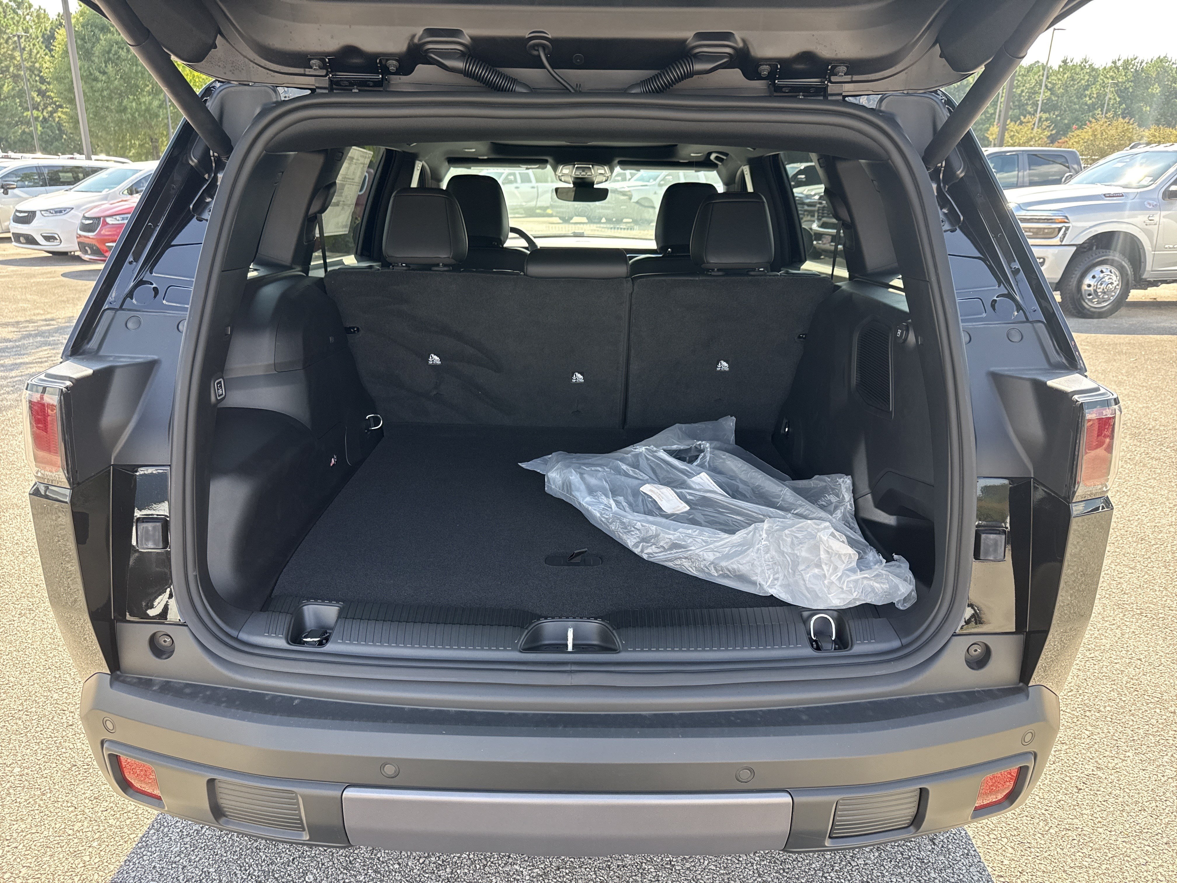 New 2026 Jeep Cherokee Limited AWD/4WD image 18