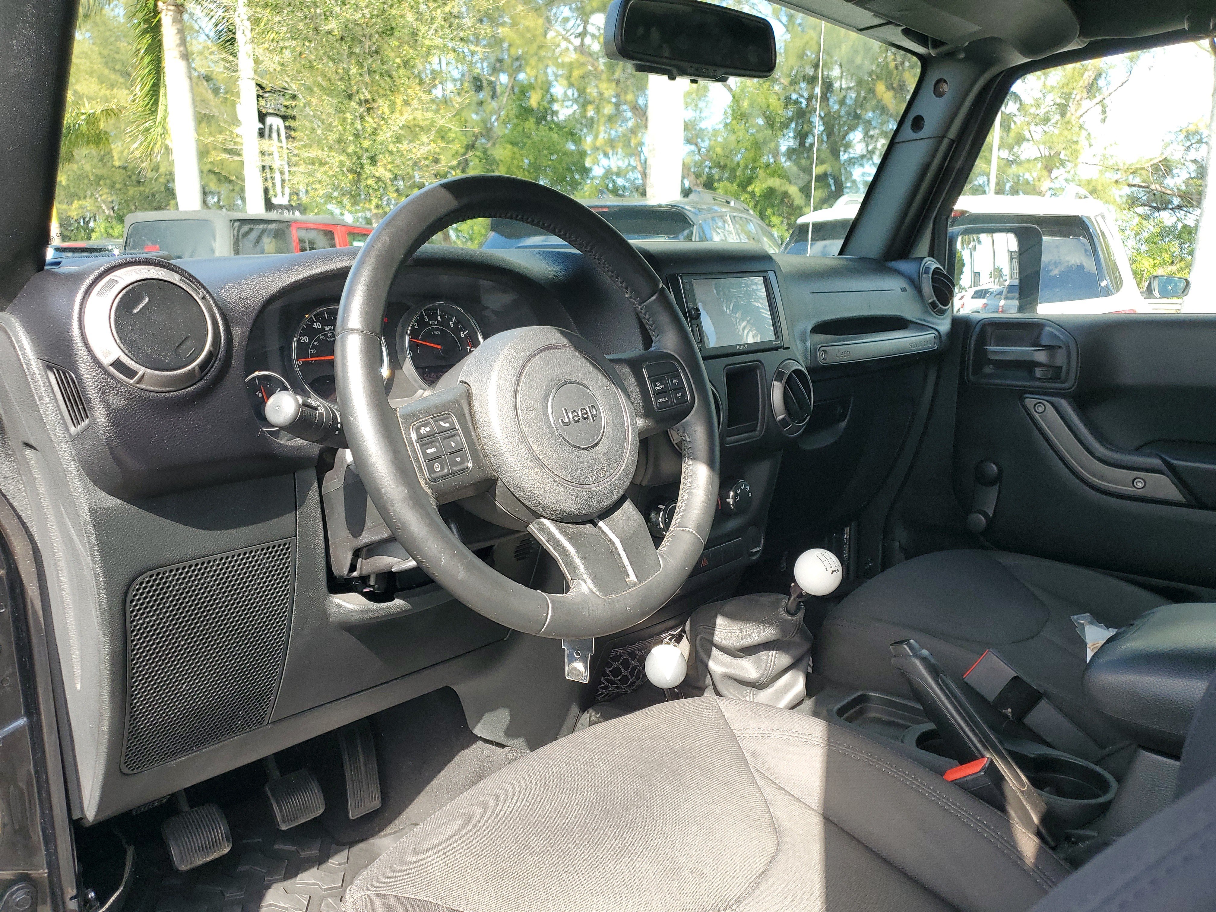 Used 2017 Jeep Wrangler Sport AWD/4WD image 11
