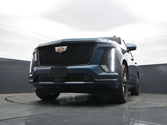 Used 2025 Cadillac Escalade Sport Platinum w/ LPO, Floor Liner Package AWD/4WD image 26