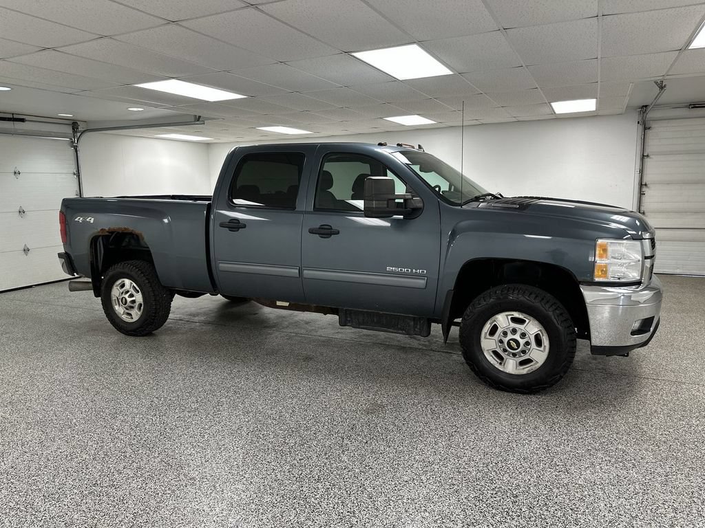 Used 2014 Chevrolet Silverado 2500 LT w/ Interior Plus Package AWD/4WD image 2