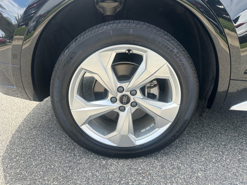Certified 2024 Audi Q5 2.0T Prestige w/ Prestige Package AWD/4WD image 23