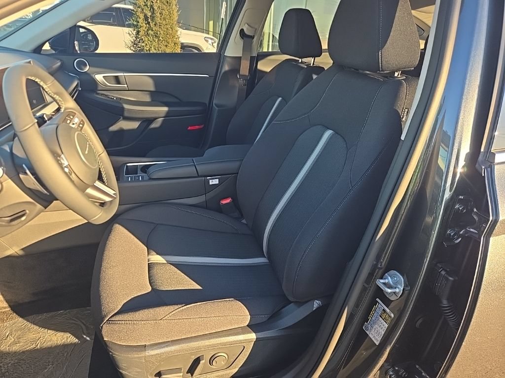 New 2026 Hyundai Sonata SEL FWD image 13