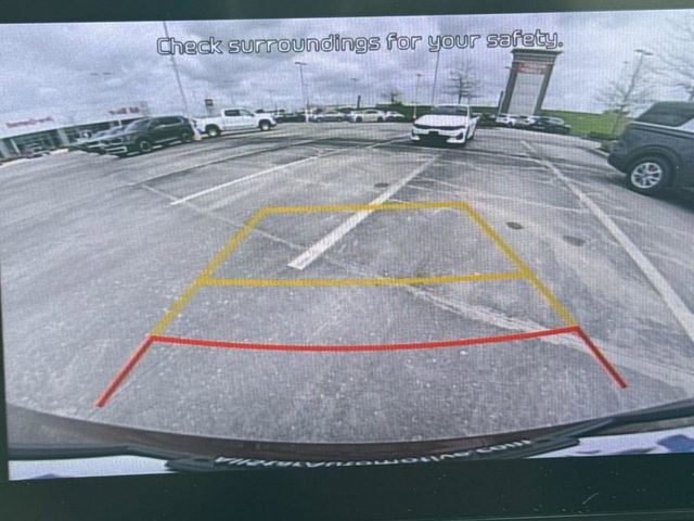 Used 2024 Kia Carnival LX image 32