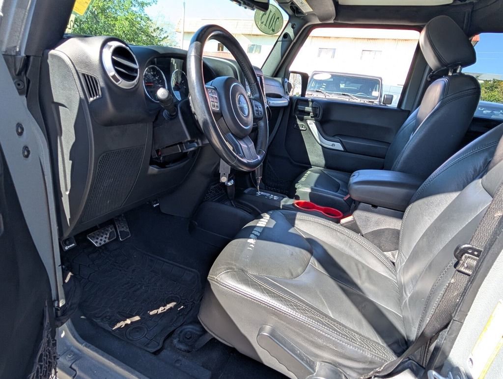 Used 2015 Jeep Wrangler Unlimited Sahara w/ Dual Top Group image 12