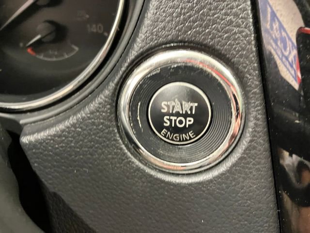 Used 2018 Nissan Rogue SV image 28