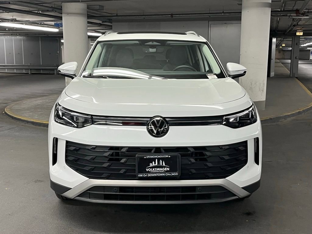 New 2025 Volkswagen Tiguan SE image 33