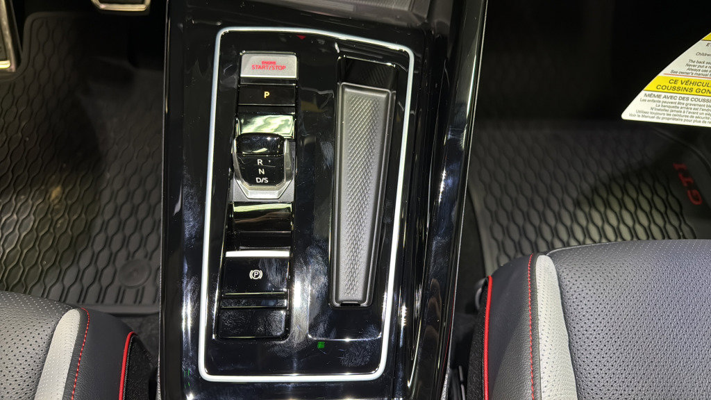 New 2026 Volkswagen GTI SE FWD image 30