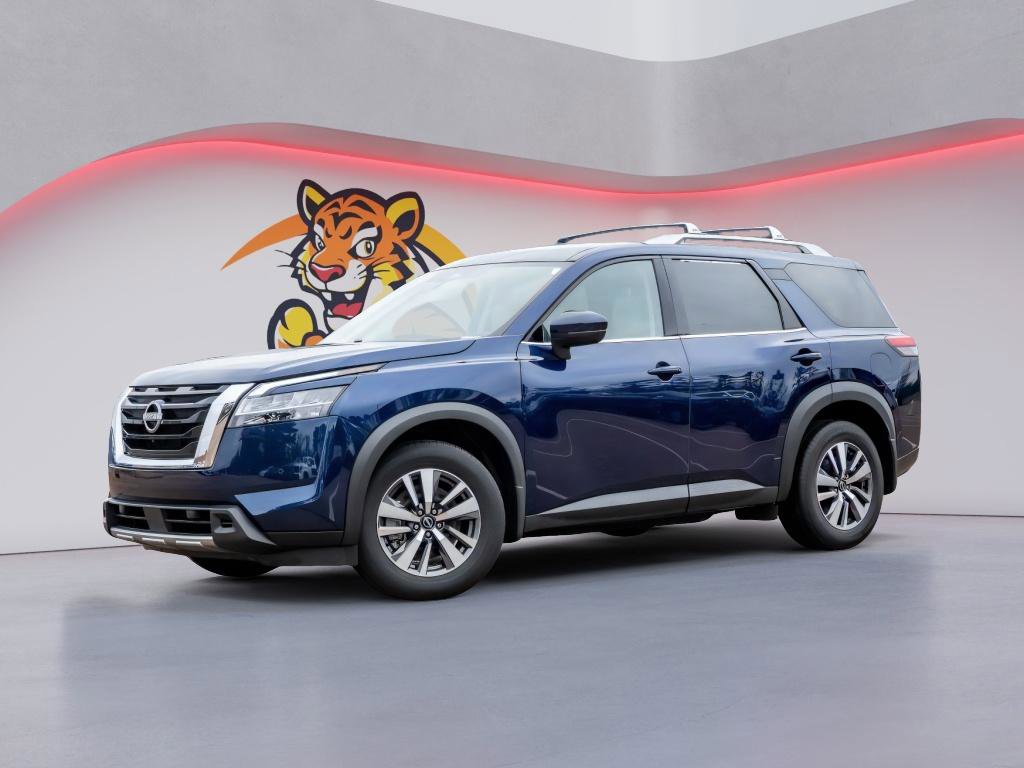 Used 2024 Nissan Pathfinder SL image 1