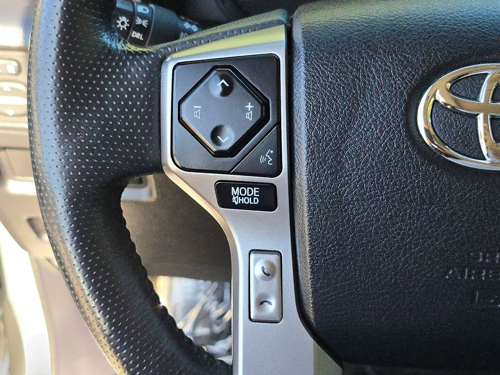 Used 2023 Toyota 4Runner SR5 Premium w/ Moonroof Package RWD image 23