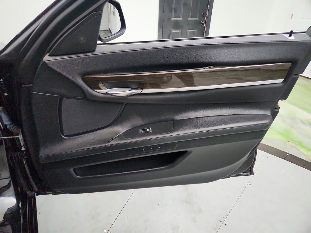 Used 2012 BMW 740i RWD image 26