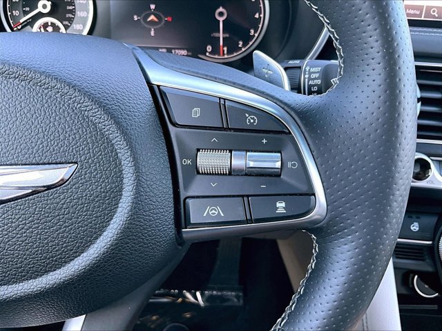 Used 2022 Genesis G70 2.0T w/ Prestige Package AWD/4WD image 21