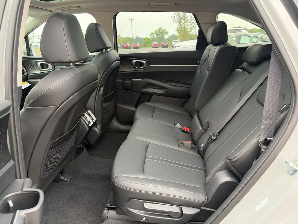 New 2026 Kia Sorento S w/ S Panoramic Sunroof Package FWD image 24
