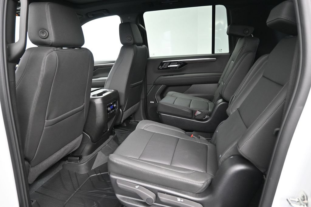 New 2026 Chevrolet Suburban Z71 w/ Z71 Off-Road Package AWD/4WD image 13