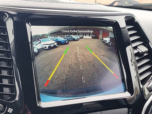 Used 2020 Jeep Cherokee Limited image 32