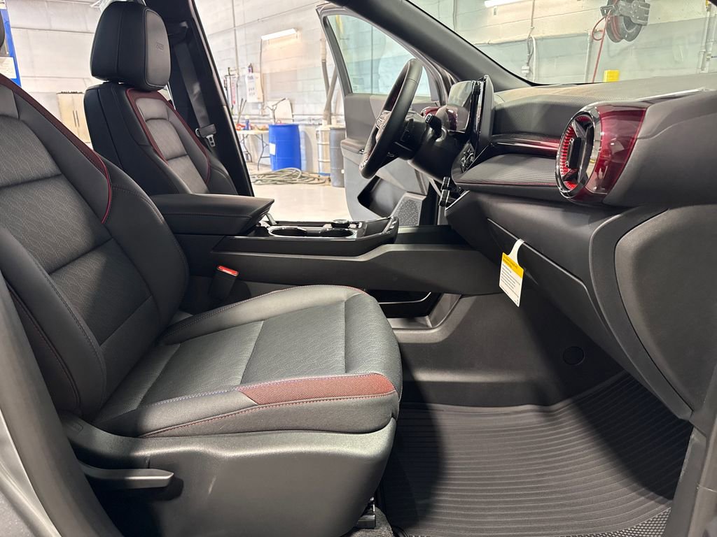 New 2026 Chevrolet Equinox RS w/ Safety and Technology Package AWD/4WD image 35