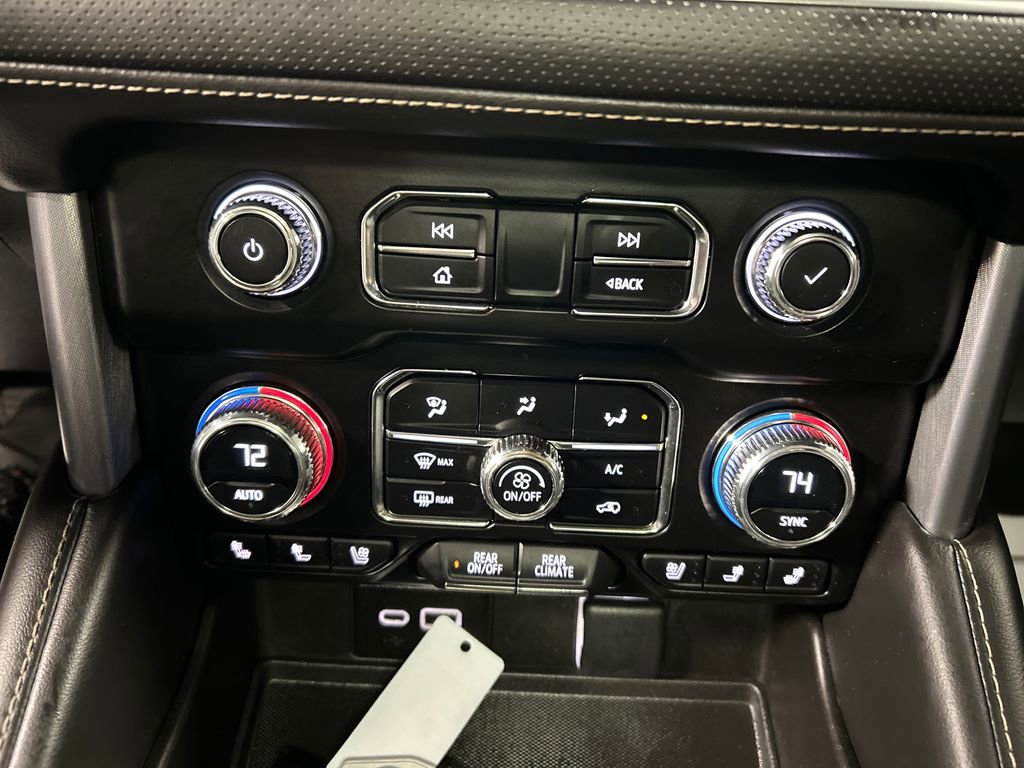 Used 2023 GMC Yukon SLT image 19