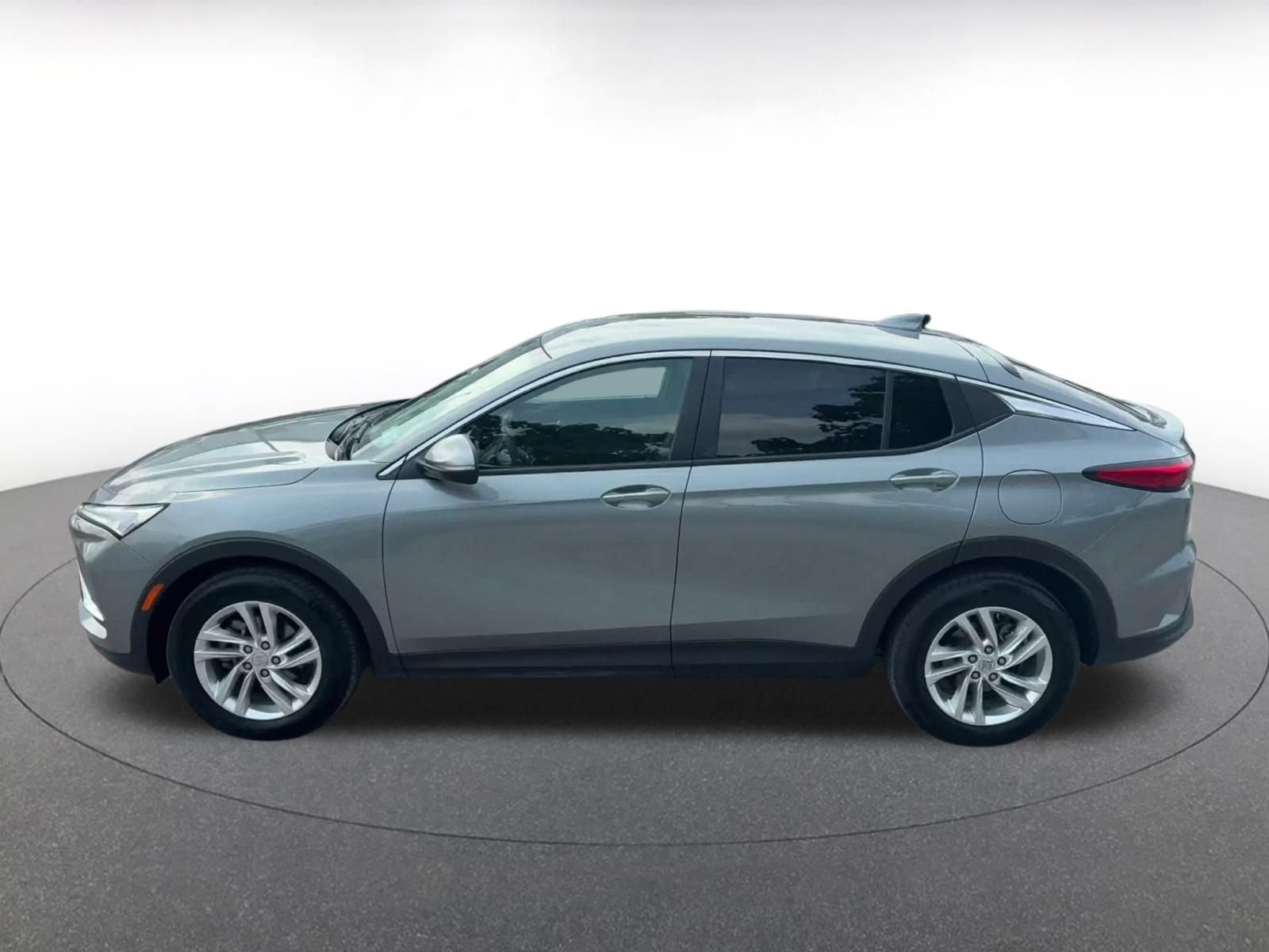 Used 2025 Buick Envista Preferred FWD image 7