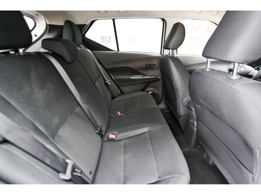 Used 2025 Nissan Kicks Play S FWD image 10