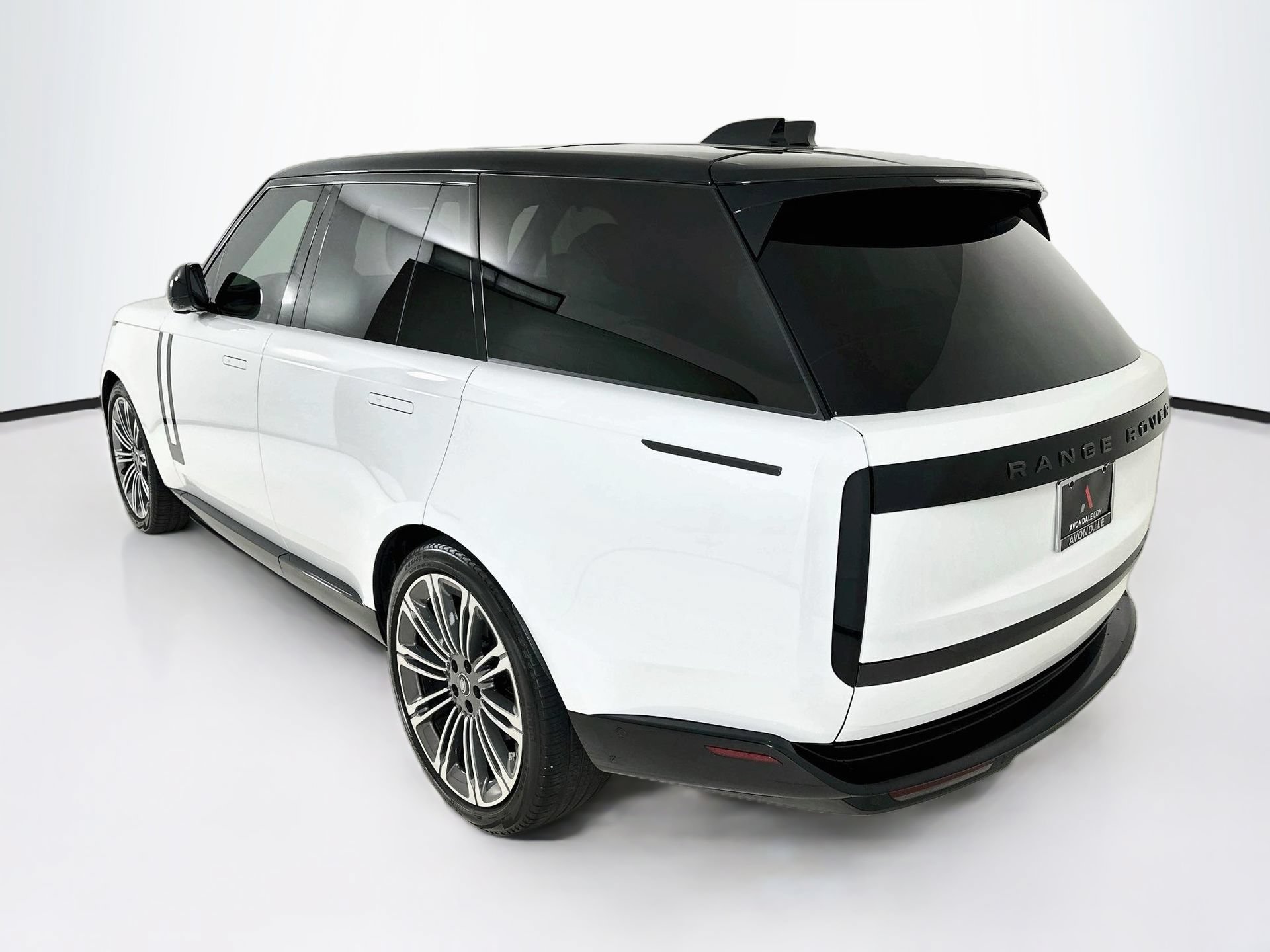 Used 2024 Land Rover Range Rover SE AWD/4WD image 6