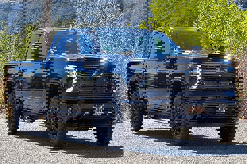 New 2025 Chevrolet Silverado 3500 High Country w/ High Country Premium Package image 2