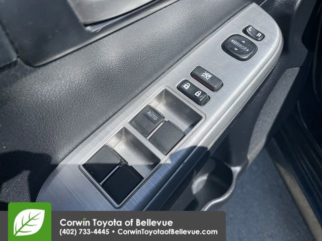 Used 2014 Toyota Camry SE FWD image 19