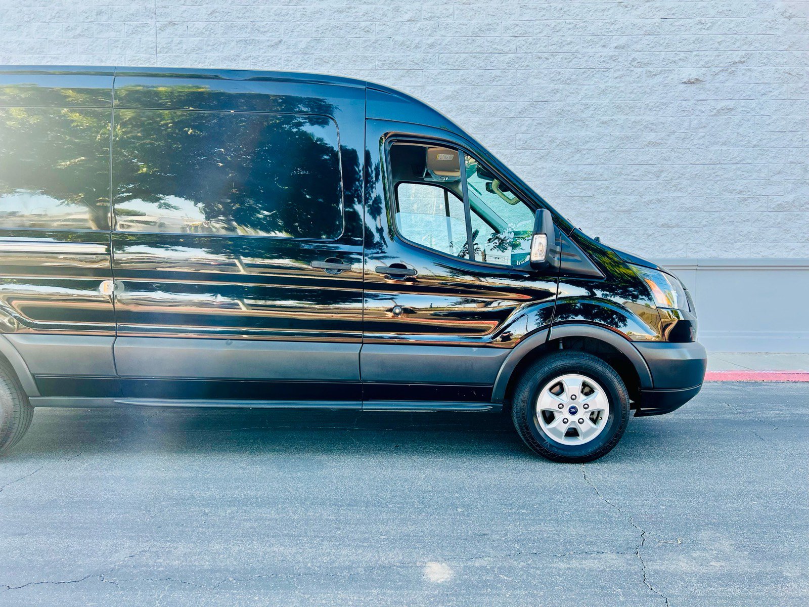 Used 2017 Ford Transit 250 148 Medium Roof RWD image 6