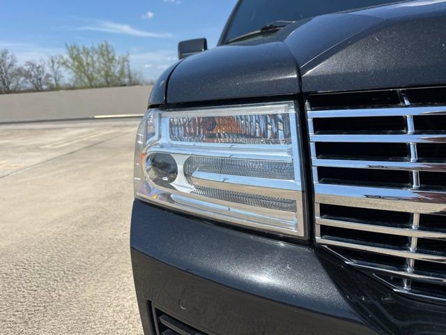 Used 2014 Lincoln Navigator 4WD w/ Equipment Group 101A image 10