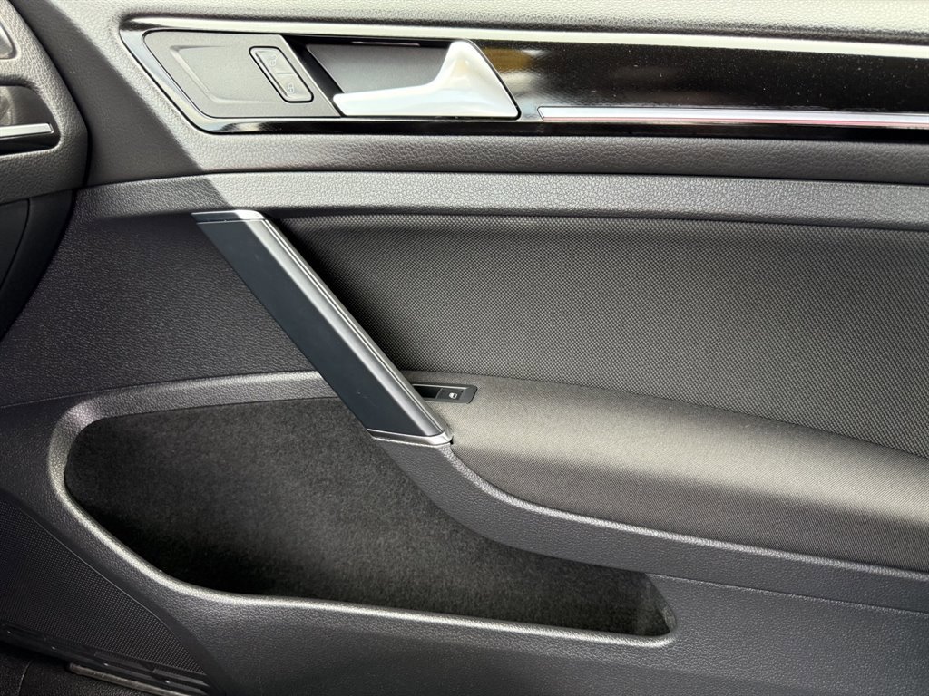 Used 2015 Volkswagen GTI S image 22