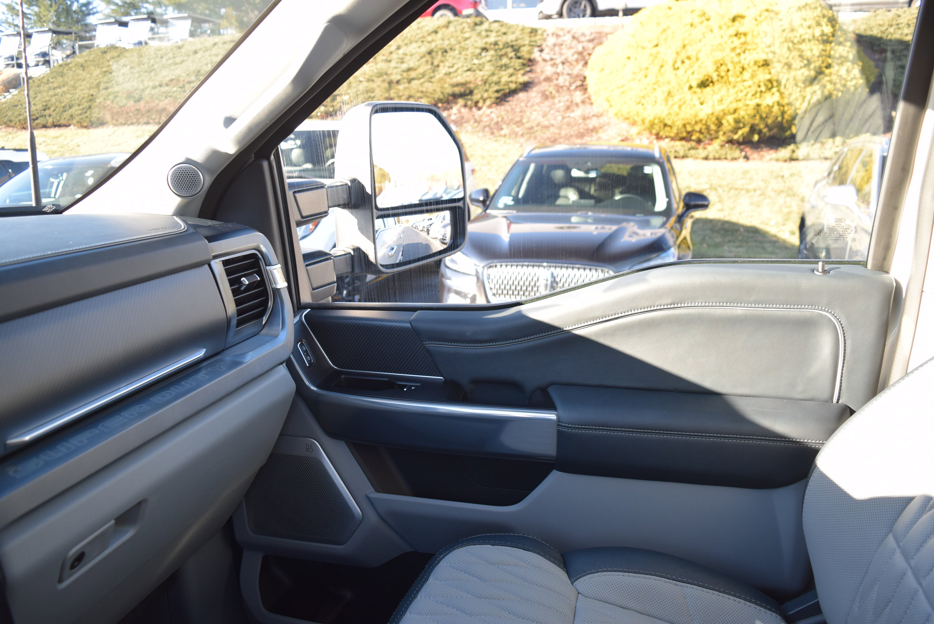 Used 2024 Ford F350 Limited w/ FX4 Off-Road Package image 20