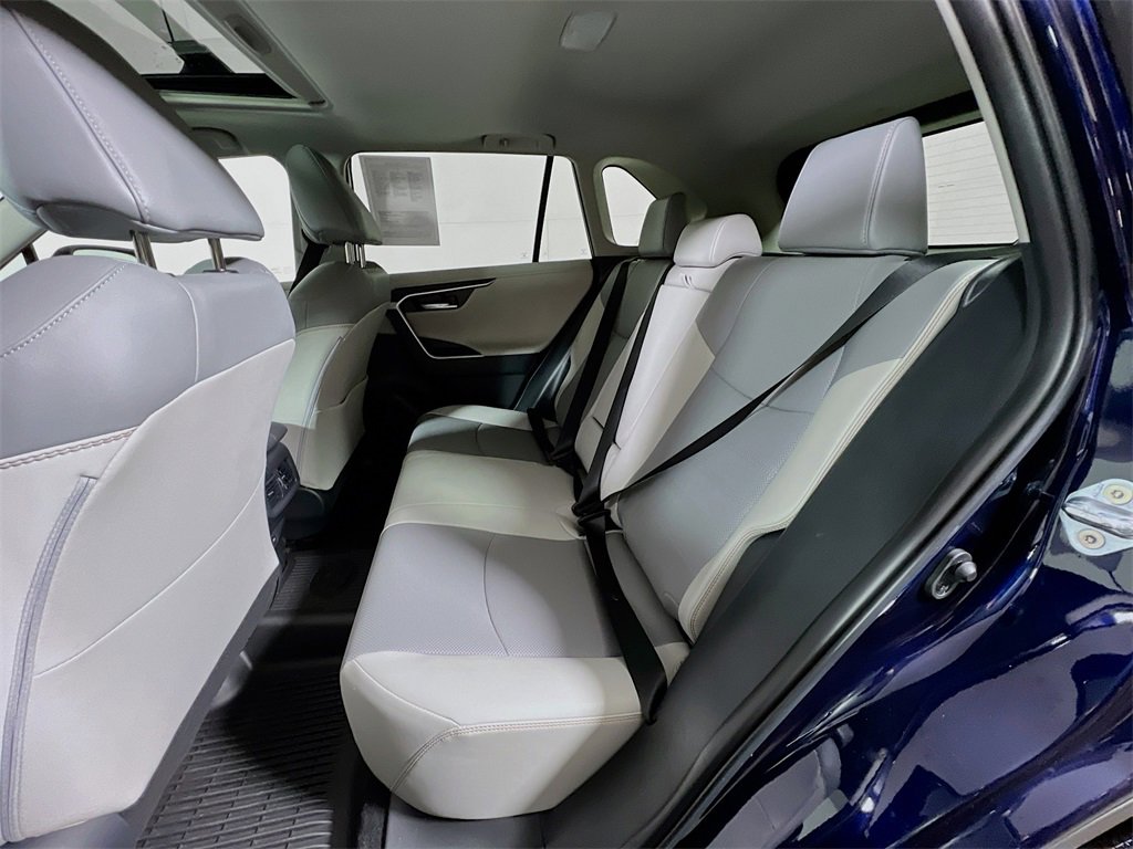 Used 2025 Toyota RAV4 Limited image 23