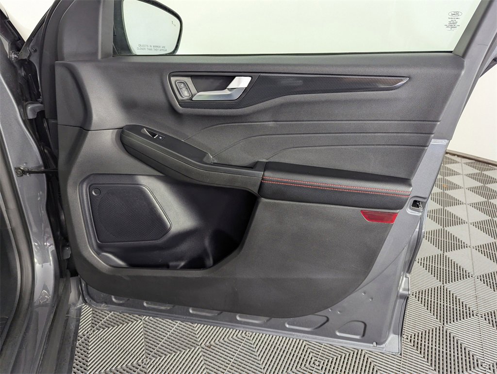 Used 2024 Ford Escape ST-Line image 35