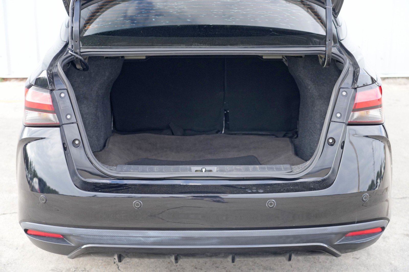 Used 2021 Nissan Versa SV image 9