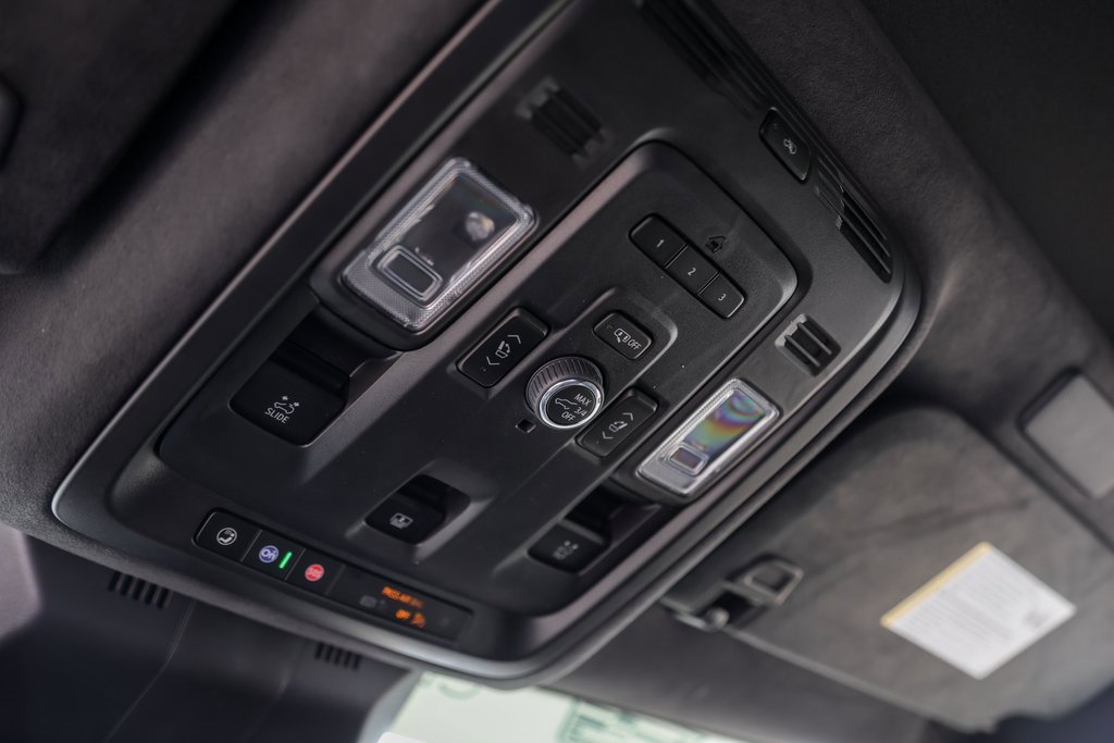 Used 2024 Cadillac Escalade Premium Luxury Platinum image 21