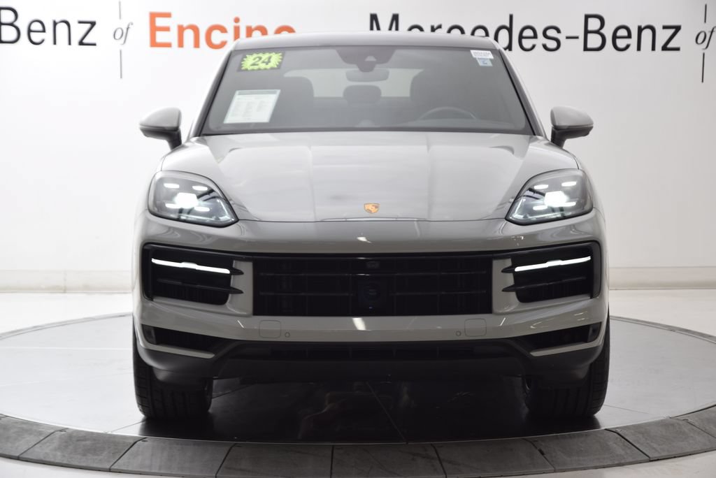 Used 2024 Porsche Cayenne Coupe AWD/4WD image 9