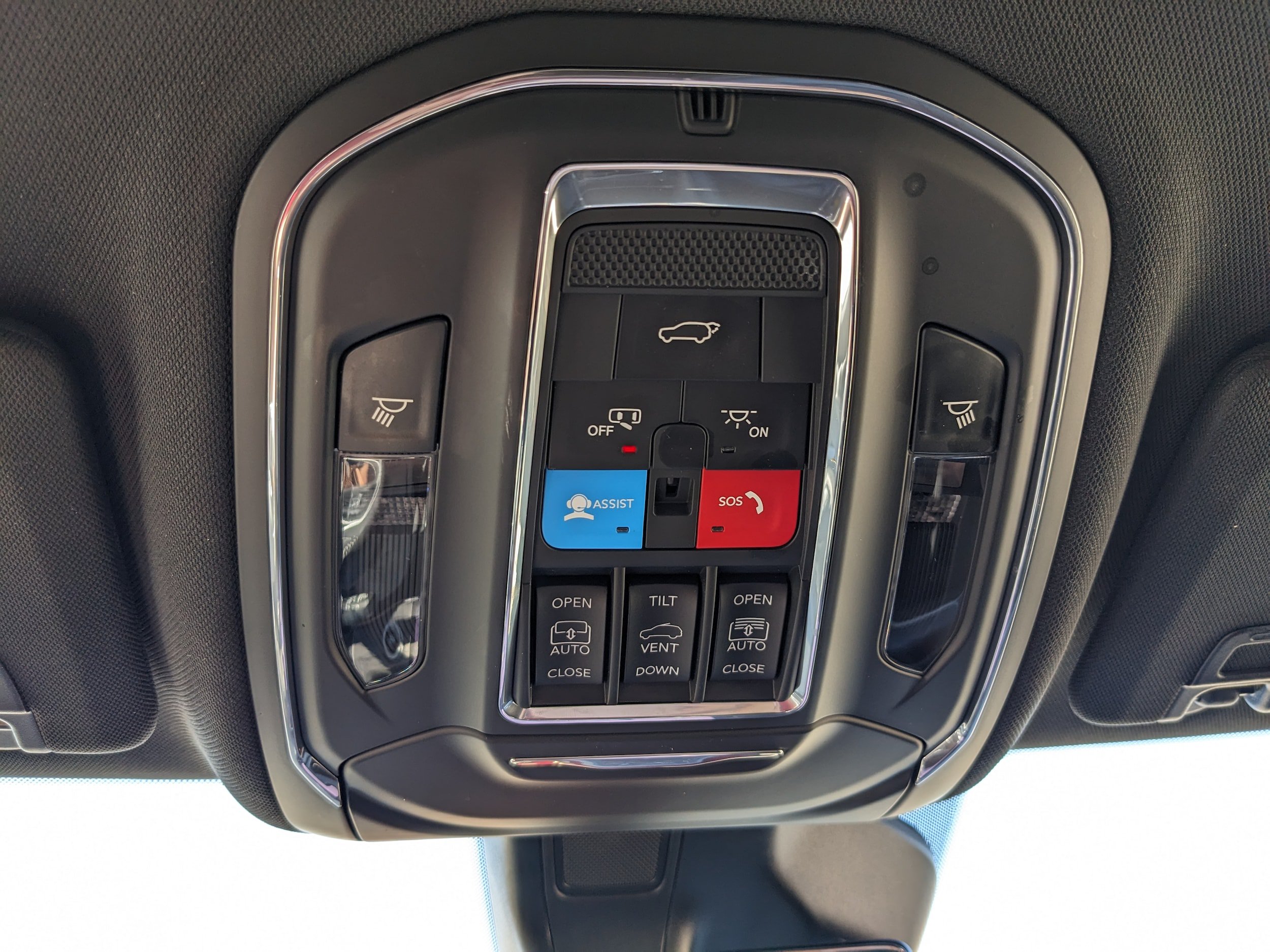 Used 2024 Jeep Grand Cherokee Limited w/ Luxury Tech Group II AWD/4WD image 16