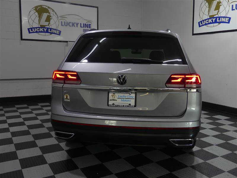 Used 2022 Volkswagen Atlas SE w/ Panoramic Sunroof Package FWD image 8