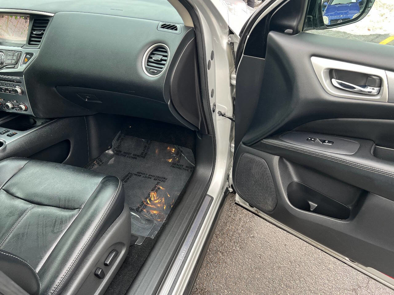 Used 2017 Nissan Pathfinder SL w/ SL Premium Package image 33