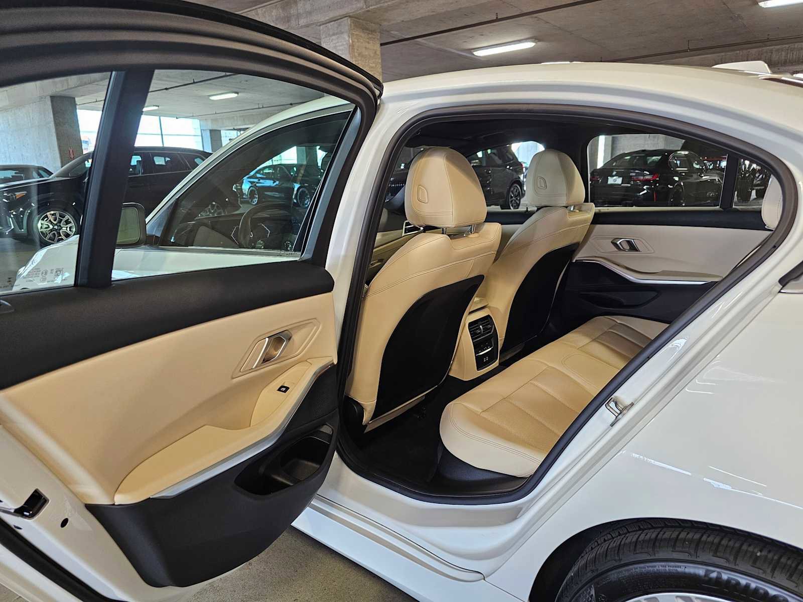 Used 2025 BMW 330i xDrive 330i xDrive w/ Premium Package image 36