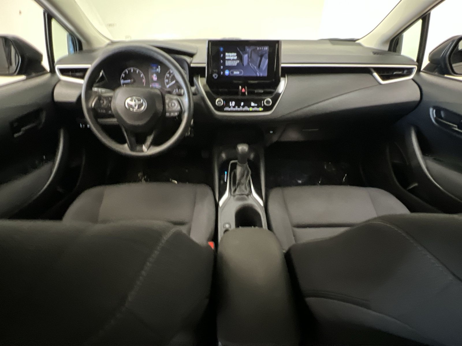 Used 2024 Toyota Corolla LE FWD image 22
