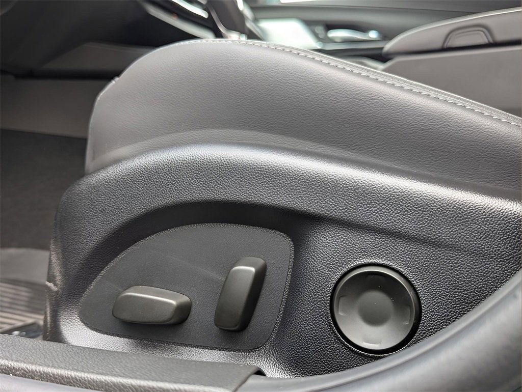 New 2025 Cadillac CT4 Premium Luxury image 16