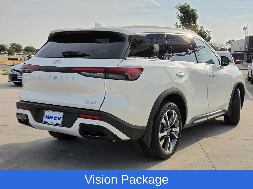 Used 2023 INFINITI QX60 Luxe w/ Vision Package FWD image 4