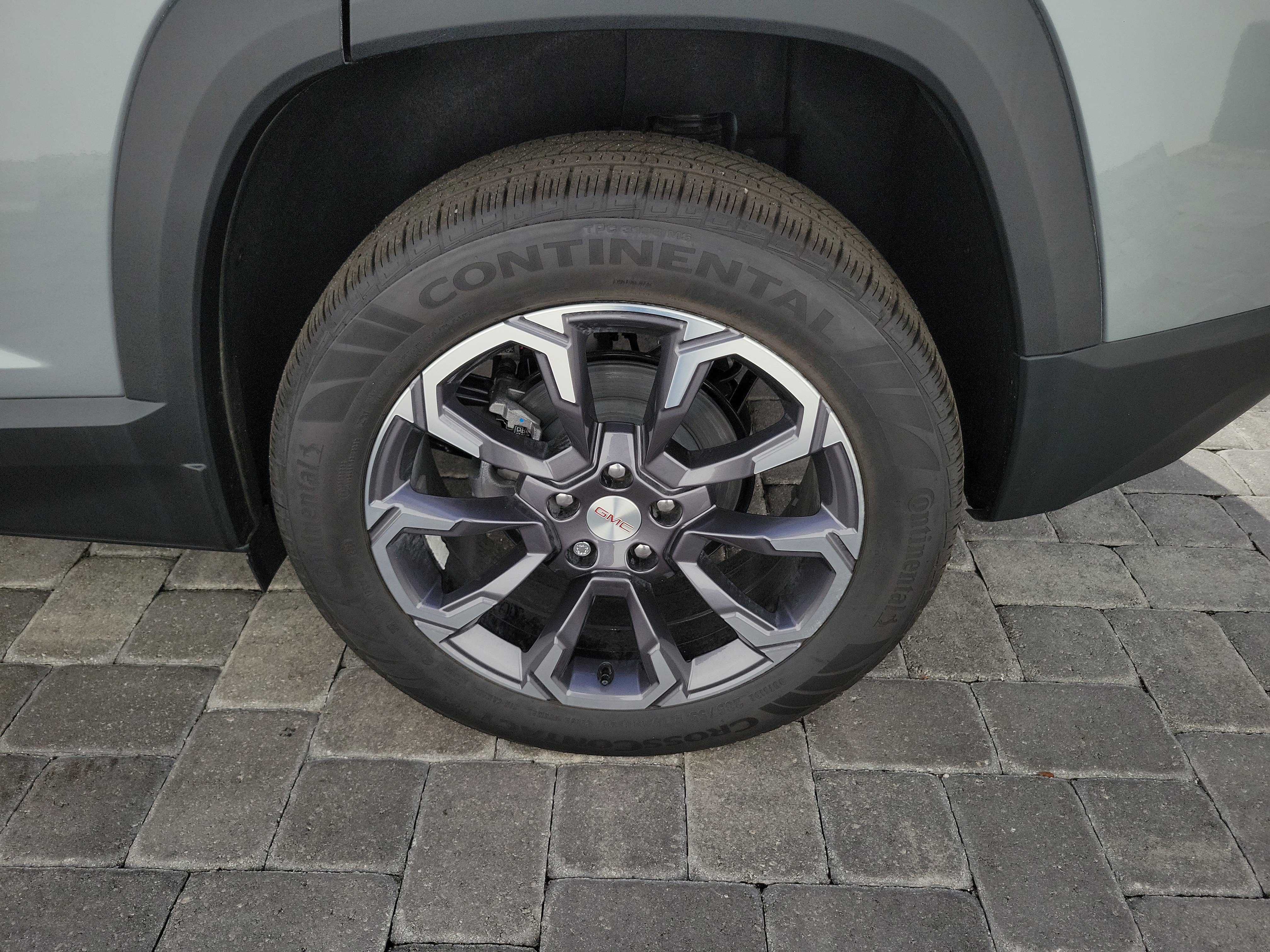 New 2027 GMC Terrain Elevation w/ Elevation Premium Package FWD image 11