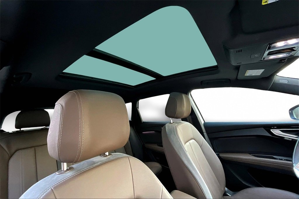 Used 2024 Audi Q4 e-tron Premium Plus image 27