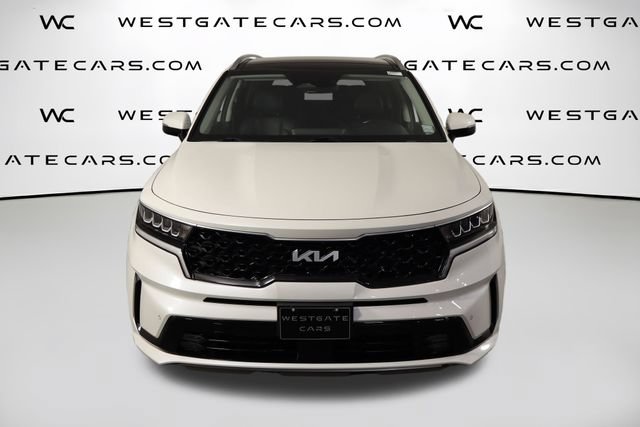 Used 2022 Kia Sorento EX w/ Panoramic Sunroof Package FWD image 2