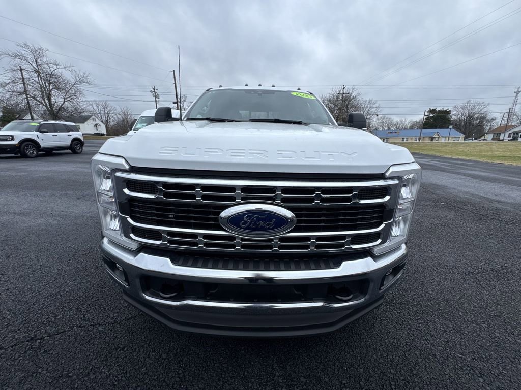 Used 2025 Ford F550 4x4 Crew Cab Super Duty image 25