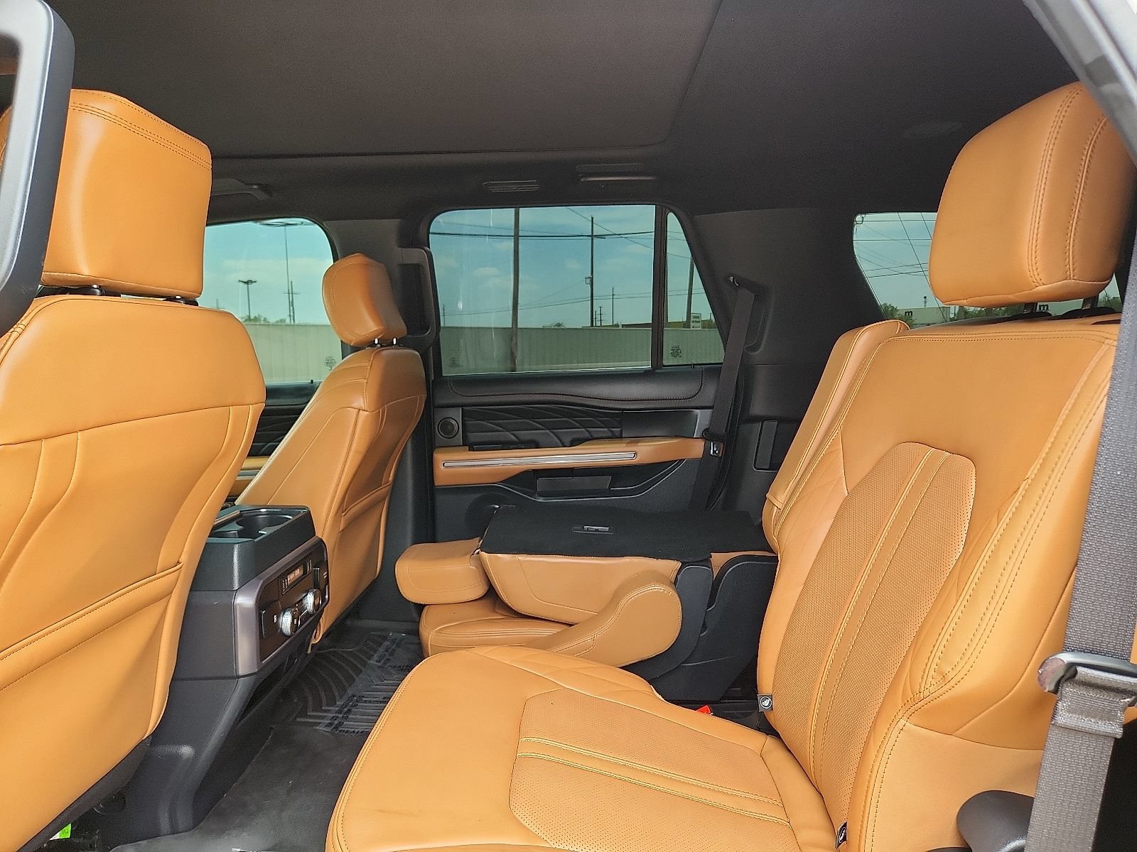 Used 2022 Ford Expedition Platinum RWD image 11